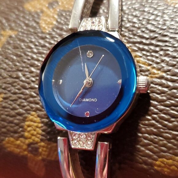 Silvertone & Cobalt Blue Diamond‎ Face Silvertone Band Ladies Watch - Picture 2 of 7